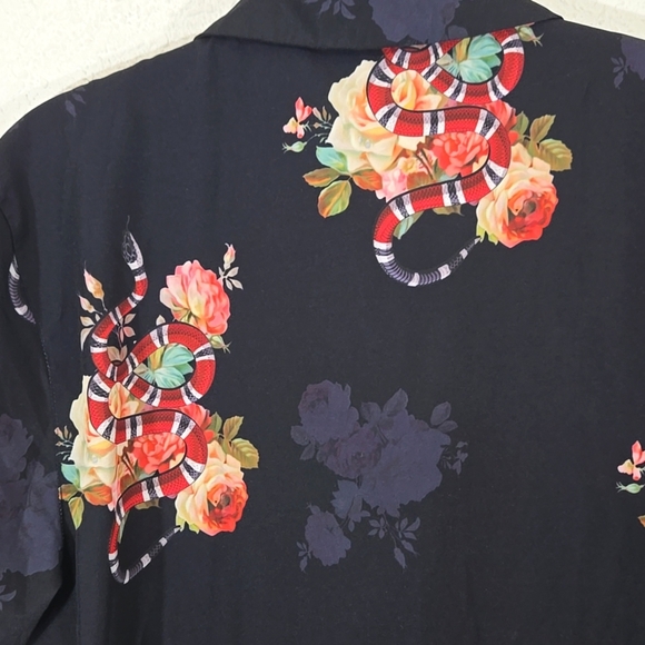 PacSun Black Short Sleeve Button Up Floral Coral Snake Print Lightweight Soft, M - Picture 7 of 8